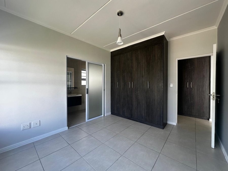 To Let 3 Bedroom Property for Rent in Sandown Western Cape